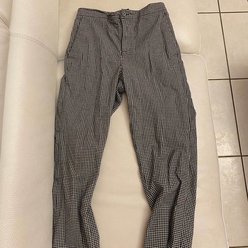 Black and white pattern pants